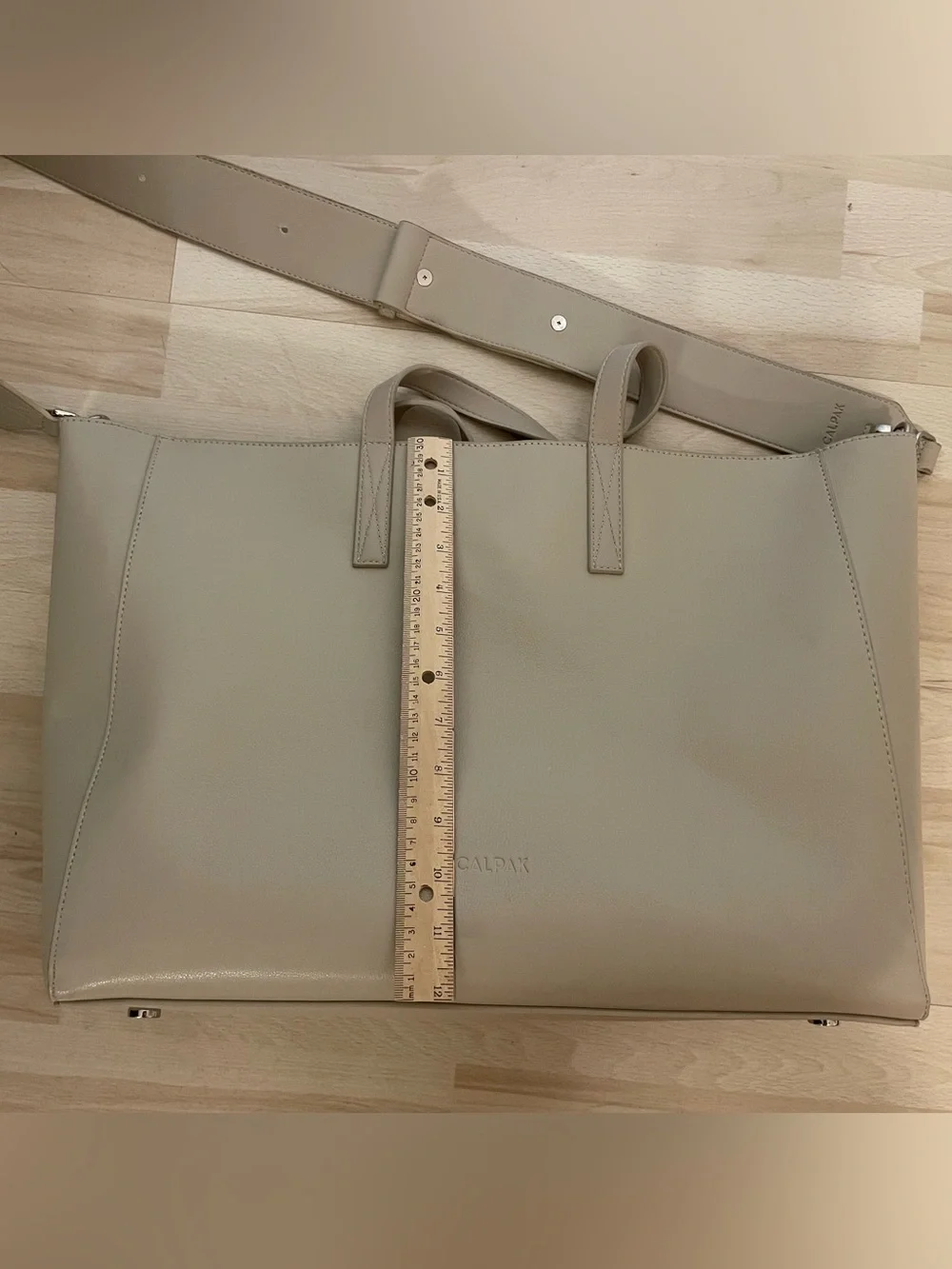 GREAT Condition Calpak Haven Laptop Tote in Beige / Light Tan / Cream!